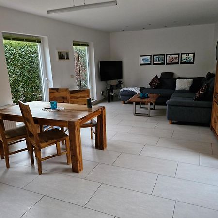 Ferienhaus An Der Brunnenaue 4 Sterne, E-Ladestation Am Haus, Wlan, Netflix, Garten Загард Екстериор снимка
